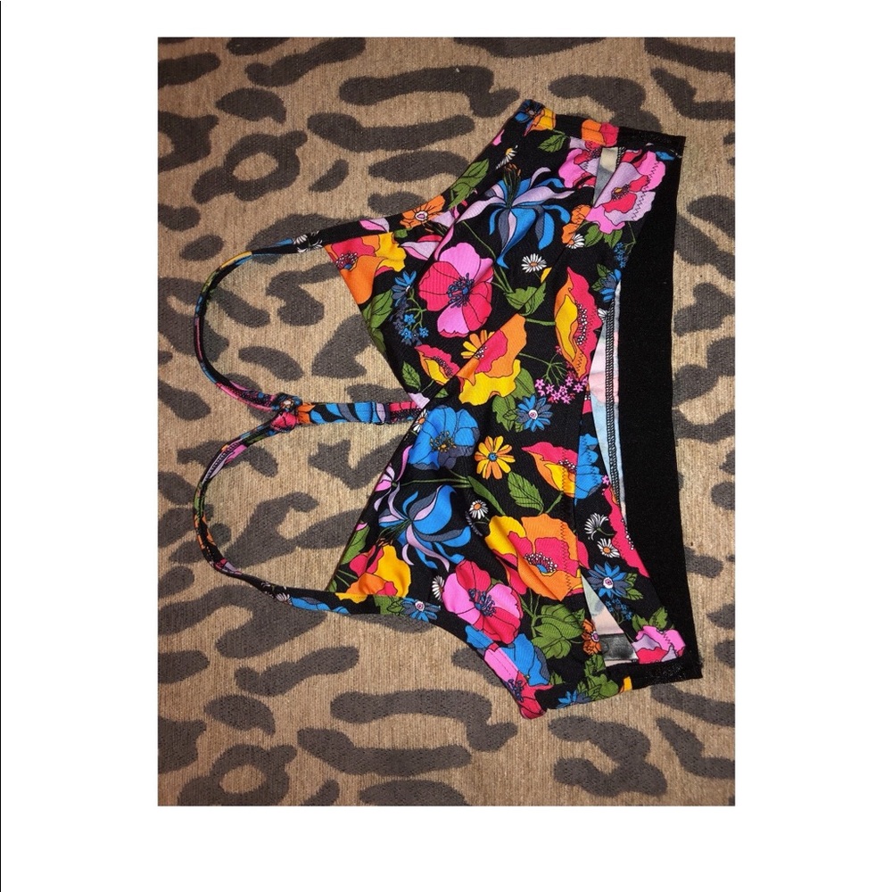 Cutest sports bra/swim
